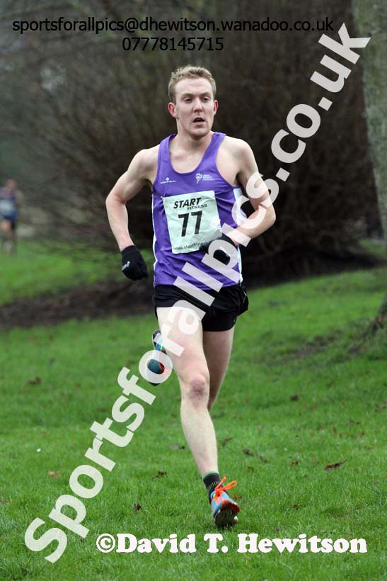 Morpeth Harriers 11k Road Race. Photo: David T. Hewitson/Sports for All Pics
